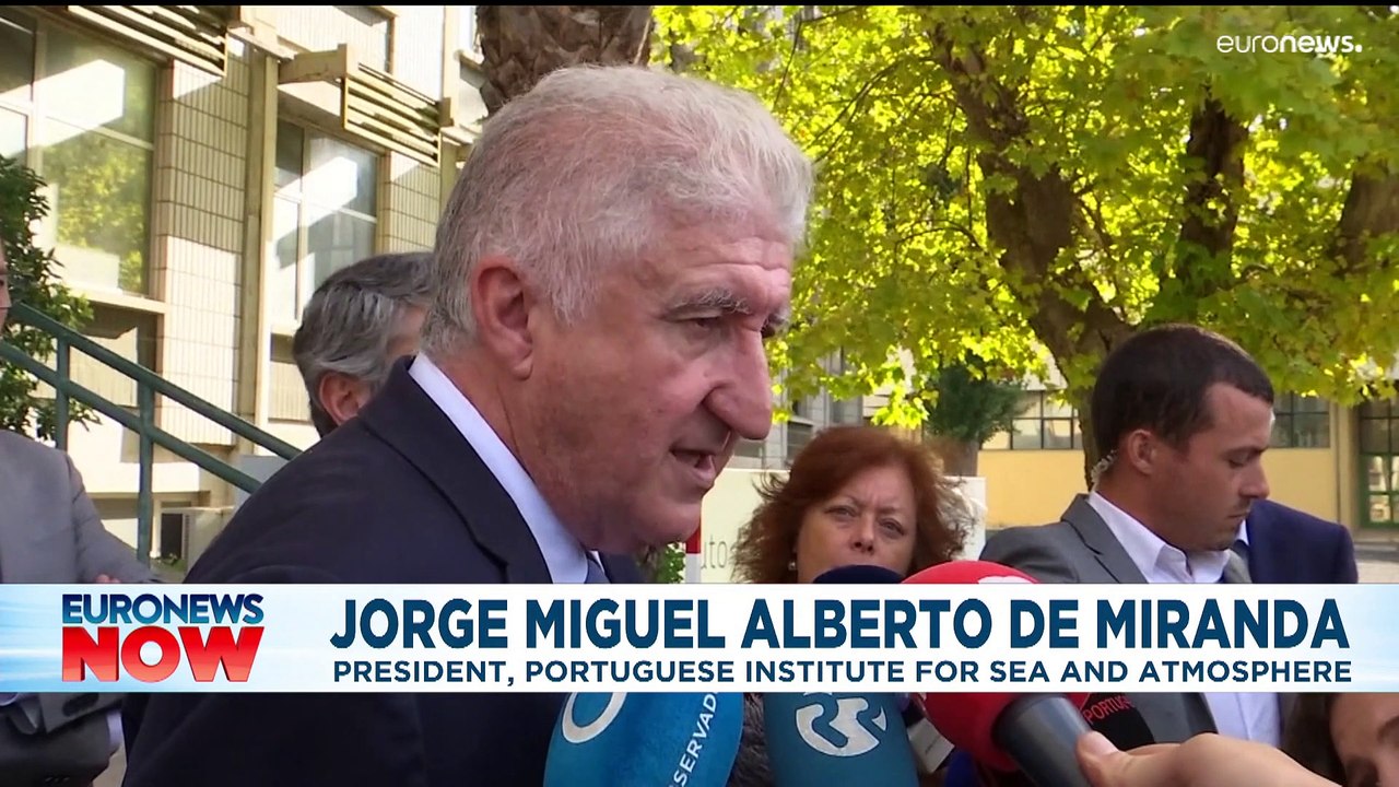 Spain wildfires: Firefighters and train passengers hurt as blaze rips through Valencia countryside