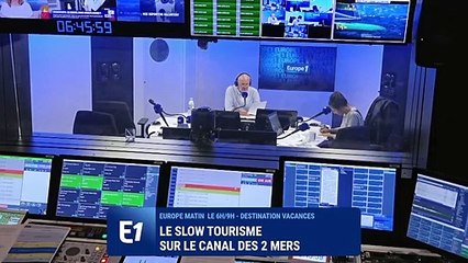 Découvrez le Canal des Deux Mers à vélo et dégustez le maigre, un poisson blanc et fusiforme