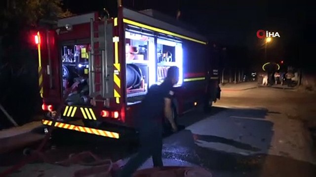 Geri dönüşüm fabrikasında büyük yangın! Çok sayıda ekip sevk edildi