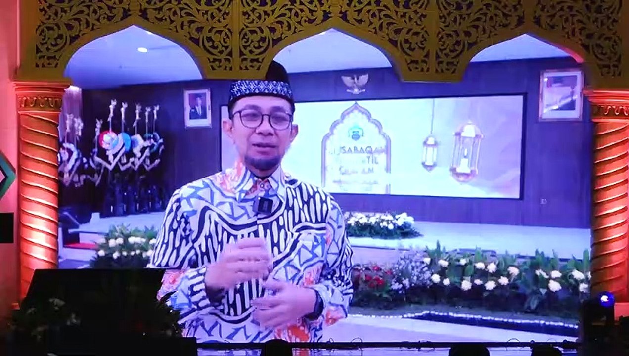 Kapolri Berikan Penghargaan MTQ Kepada Anggota Polri Dalam Rangka Hut Ri Ke-77 Tahun 2022