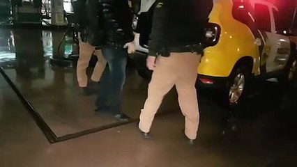 Homem é detido acusado de tentativa de arrombamento em loja de conveniência, no Pioneiros Catarinenses