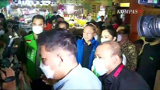 Kunjungi Pasar Tomang, Mendag Sebut Harga Bahan Pokok Mulai Stabil
