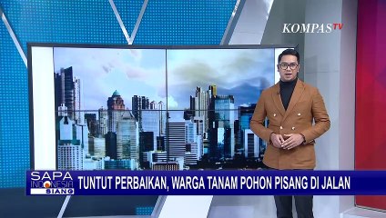 Jalanan Rusak Bertahun-tahun, Warga Lebak Protes dengan Menanam 15 Pohon Pisang di Jalan!
