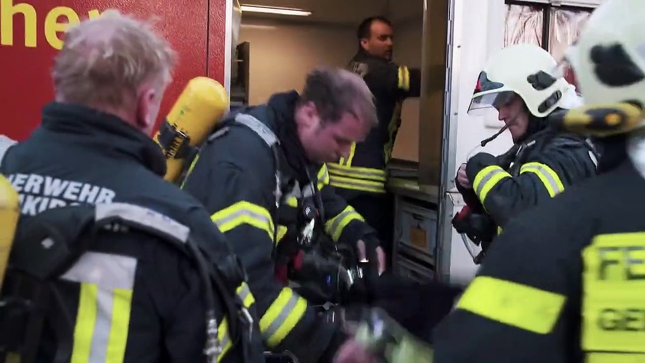 Feuer & Flamme Mit Feuerwehrmännern im Einsatz Staffel 1 Folge 8 HD Deutsch