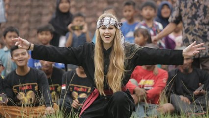 Jadi Juri Adu Domba Hingga Jualan Domba Pakai Bahasa Sunda