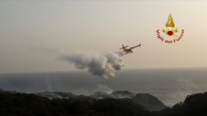 Un incendio en la isla italiana de Pantellería provoca evacuación de turistas