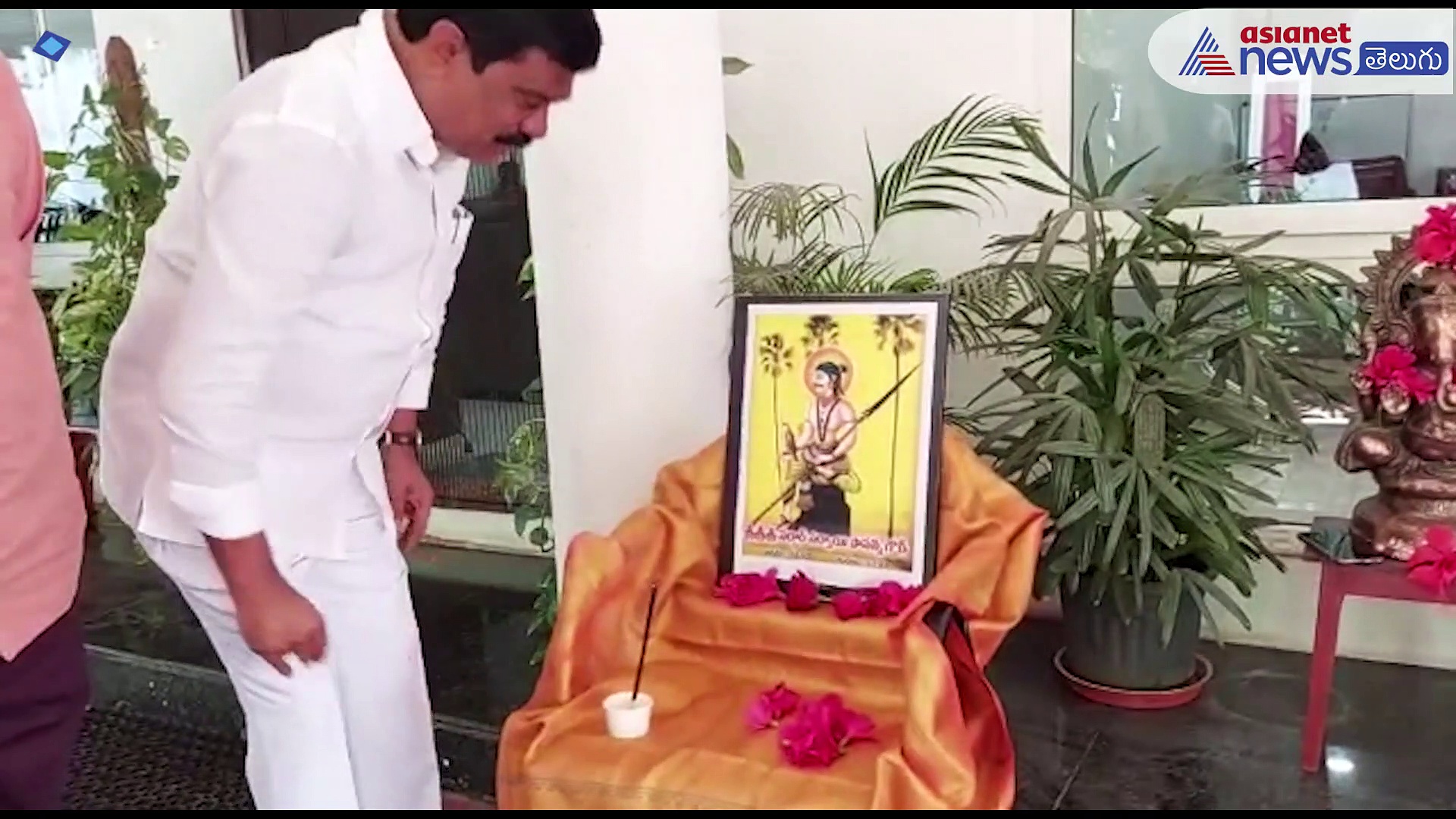 సర్దార్ సర్వాయి పాపన్న 372 జయంతి.... నివాళి అర్పించిన మంత్రి వేముల