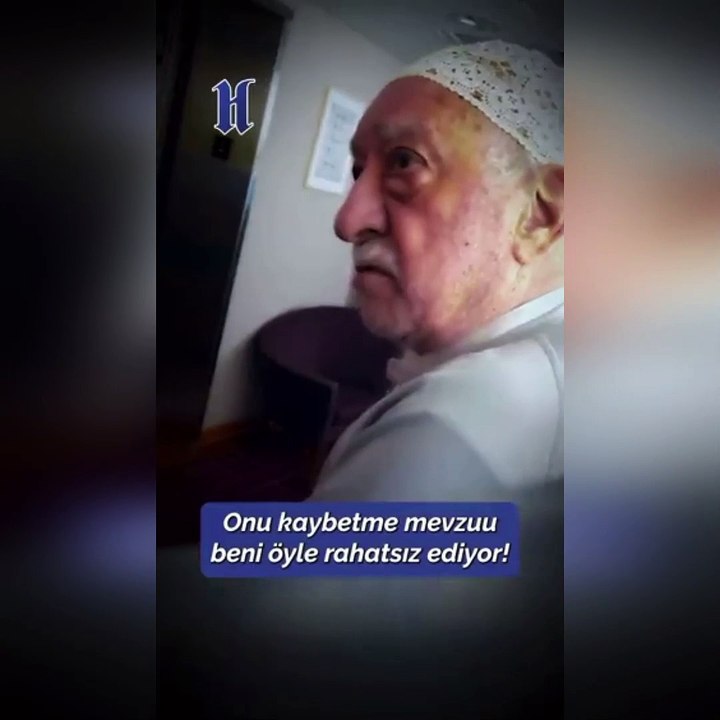 Gülen,yapmış oldukları tarihi hatalardan dolayı ızdırapla kıvrandığını söylüyor. Herşeyi kaybetmekten korktuğunu söylüyor.