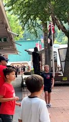 Bear Chased Out of Town by Pizza Restaurant Worker