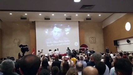 Metin Çulhaoğlu dakikalarca ayakta alkışlandı