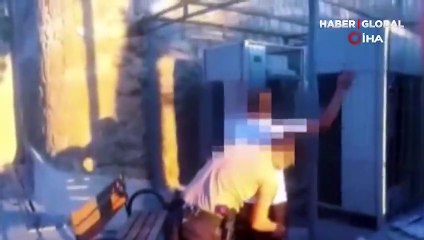 Camide skandal olay! Bekçilere bakın nasıl yakalandı...  O anlar kamerada