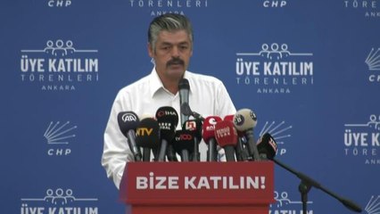 MHP'den İstifa Etti, CHP'ye Katıldı... Hilmi Aslan: "Genel Başkanım, Biz Sizinle Yürümeye Varız; Ben MHP'de Üyeyim, Bugün de İstifamı Sunmaya Geldim"