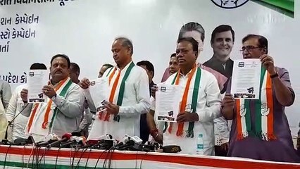 Politics : धर्म की राजनीति लोकतंत्र के लिए खतरा: गहलोत