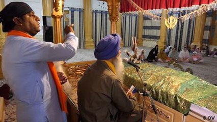 Pakistani Sikhs hail restoration of 200-year-old temple