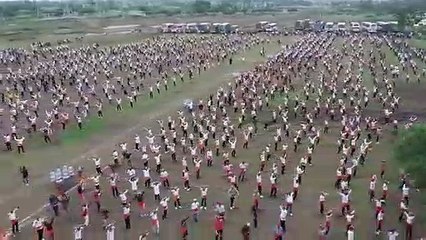 5000 युवाओं ने 11 मिनट तक तलवार रास कर बनाया विश्व रेकॉर्ड