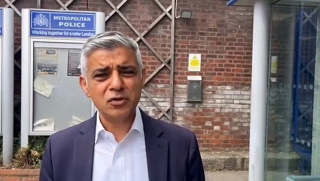Sadiq Khan asks RMT to work with TfL to lobby government for better conditions