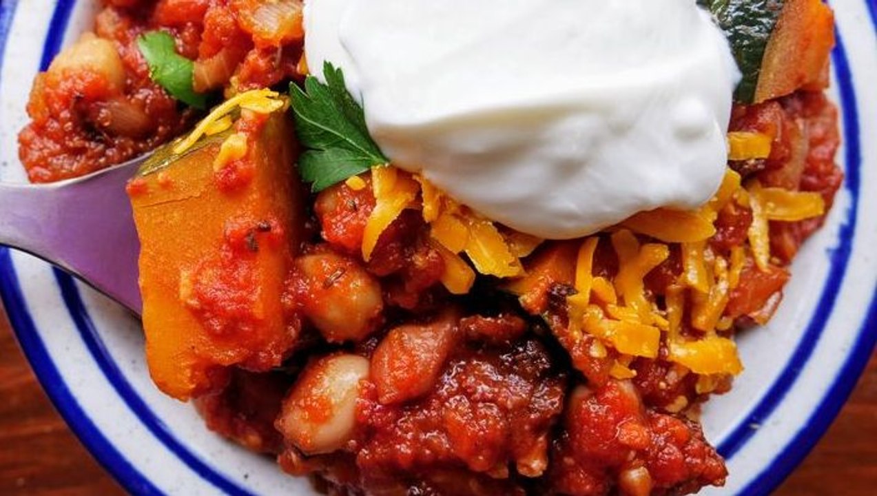This Squash Chili Is The Fall Dinner MVP