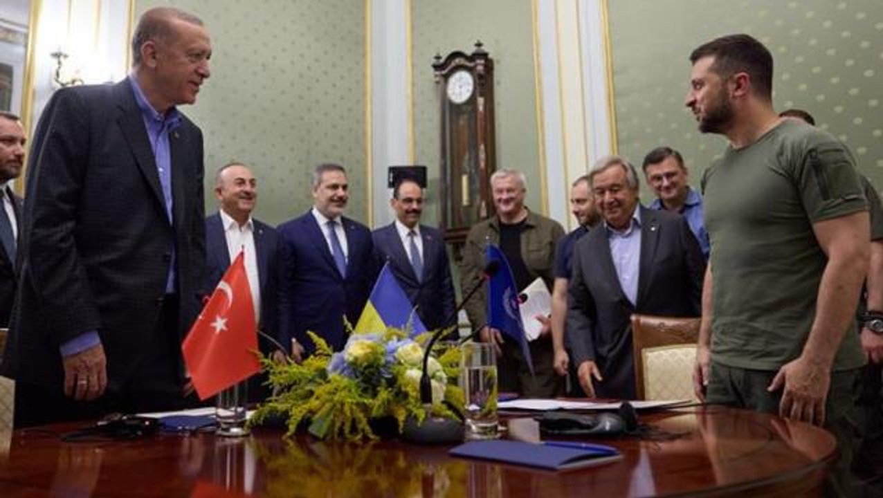 Zelenski, barış müzakerelerinin başlaması için tek bir şart koştu: Rusya, Ukrayna topraklarını terk etmeden mümkün değil