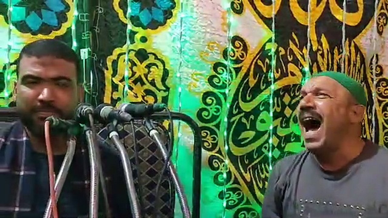 المحب عمل أثناء الخطبه
