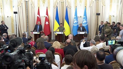 "Sem retirada russa não há paz", diz Zelenskyy a Guterres e Erdoğan