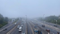 İstanbul’da sis etkili oldu: Haliç Köprüsü sisten kayboldu