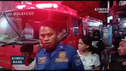 Diduga Selang Gas Bocor, 3 Rumah Ludes Terbakar