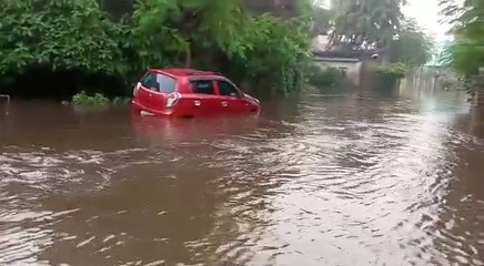 নেই নিকাশি ব্যবস্থা, টানা বৃষ্টির জেরে জলমগ্ন দুর্গাপুর পুরসভার ৩৮ নম্বর ওয়ার্ড | Oneindia Bengali