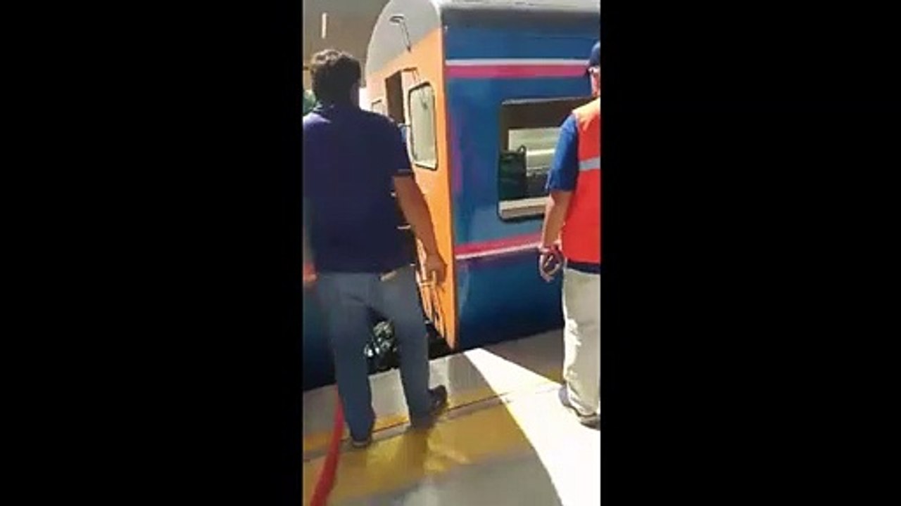 ระทึก ไฟไหม้โบกี้รถไฟ ขณะเทียบชาลาบ้านหัน ขอนแก่น