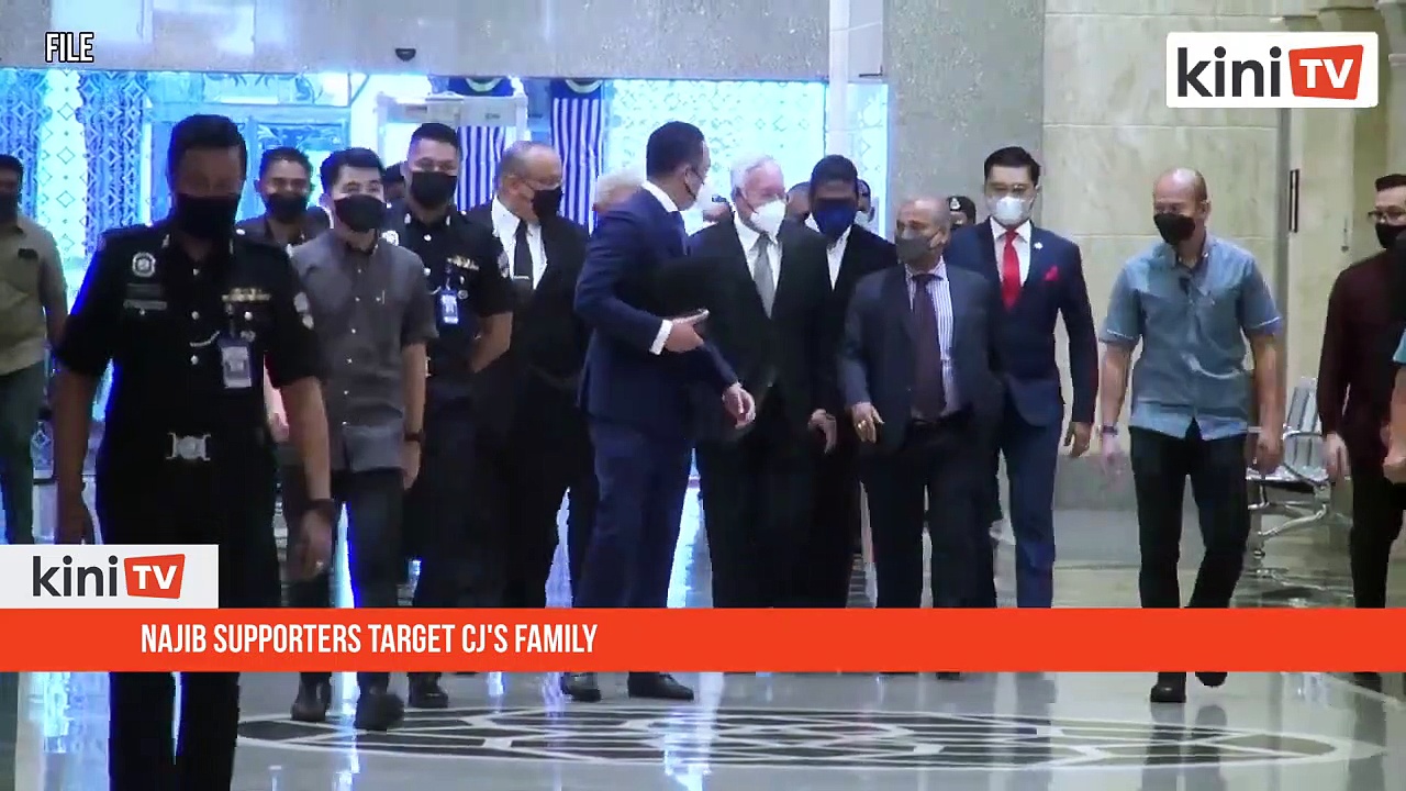 Najib supporters target CJ's family