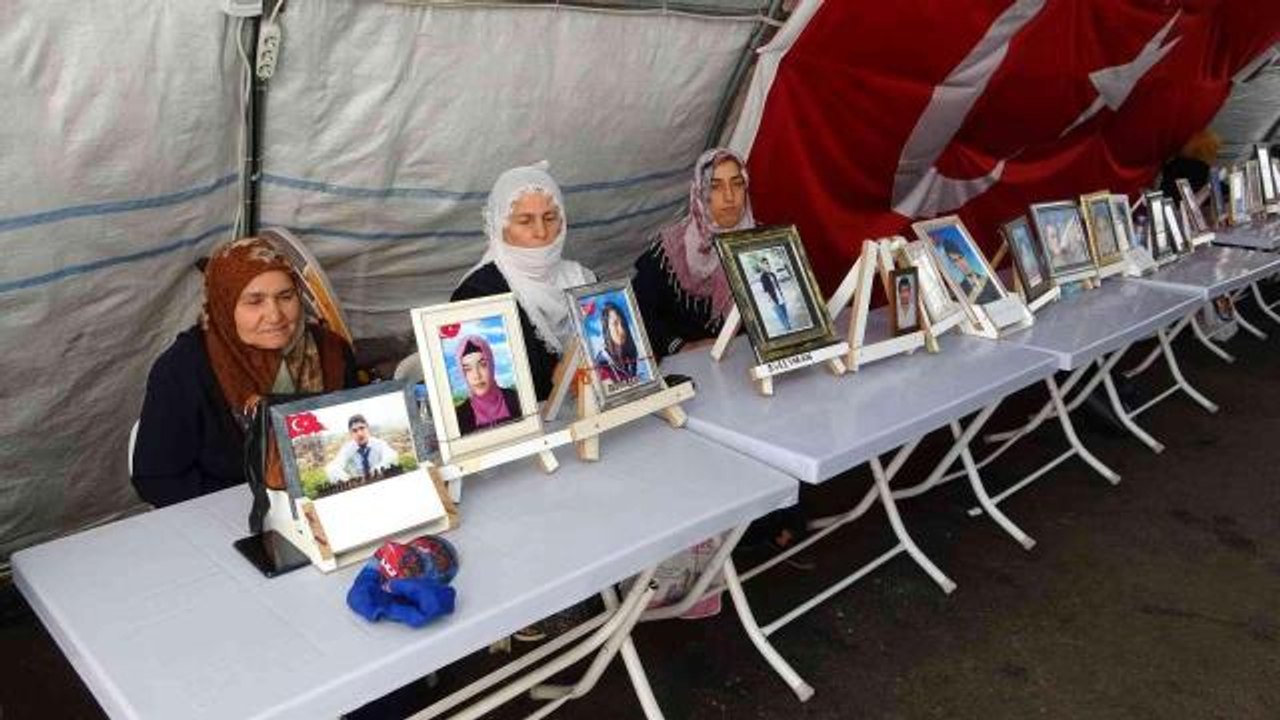 HDP'li belediyede staj yaptı, soluğu dağda aldı...Aile, partiye seslendi: "Evladımı versinler"