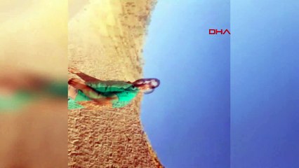 Kanlı hayvanla amasız mücadele! Ölü sandığı ayıya yaklaşınca ölümden döndü