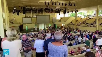 المتهم بطعن الكاتب سلمان رشدي يدفع ببراءته