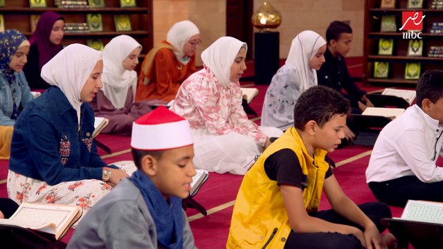 الشيخ نعينع يستهل تلاوته بـ (ليس عليك هداهم ولكن الله يهدي من يشاء وما تنفقوا من خير فلأنفسكم وما تنفقون إلا ابتغاء وجه الله وما تنفقوا من خير يوف إليكم وأنتم لا تظلمون)