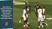 VIRAL: Casemiro trains with Real despite United links