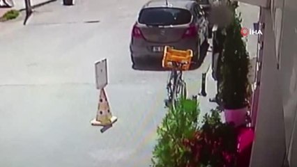 15 günde 3 ayrı hırsızlık yapan şahıs önce kameralara sonra polise yakalandı