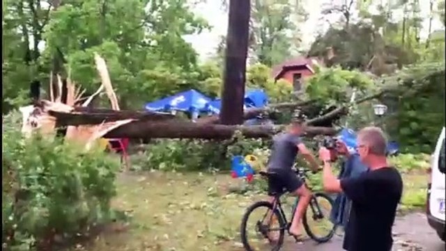 Ураган сменил жару: жертвы стихии в Западной Европе