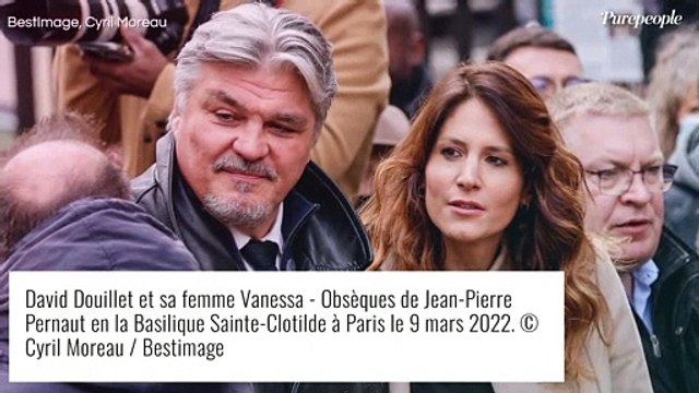 Mariage de David Douillet : Sa femme Vanessa superbe en robe décolletée et transparente !