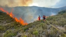 El incendio de Bejís (Castellón) no da tregua, pero logran controlar avance