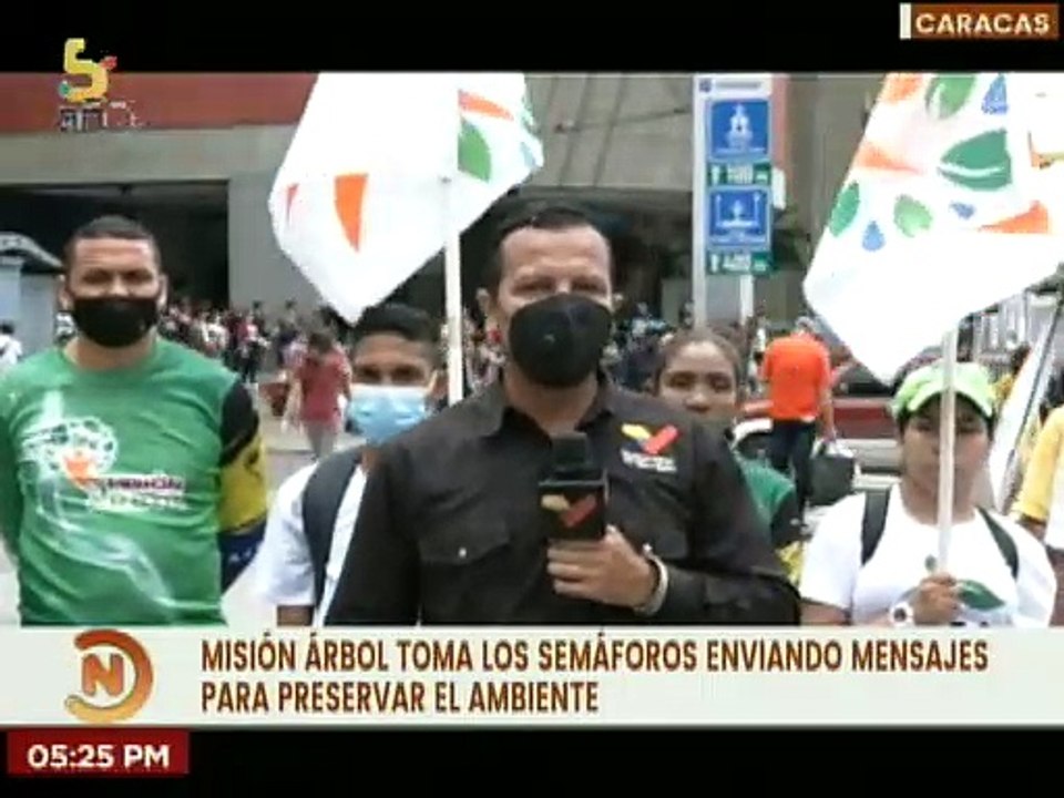 Misión Árbol toma los semáforos de Caracas para concientizar a transeúntes sobre el medio ambiente