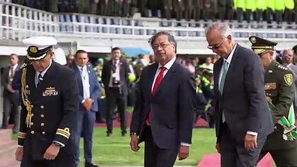 Petro anuncia anuncia a los policías de Colombia una "transformación" del organismo