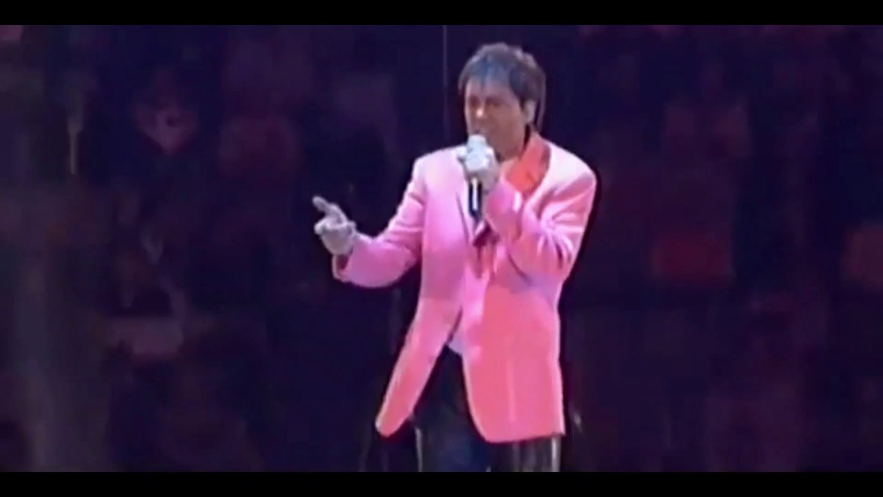 WHAT CAR  by  Cliff Richard - live performance  Amsterdam 2005  HQ stereo + lyrics