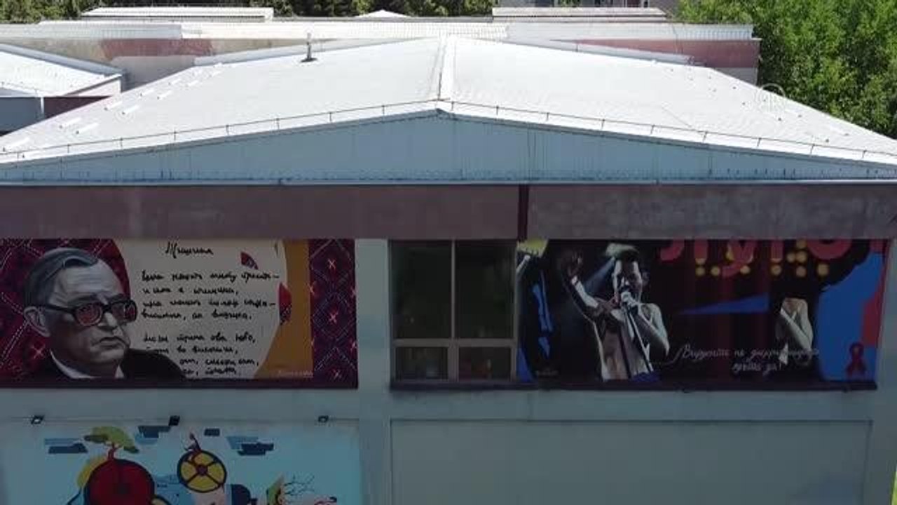 Kuzey Makedonyalı duvar ressamı için sokak sanatı bir "açık hava galerisi"