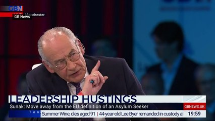 Rishi Sunak makes football gaffe at Manchester hustings