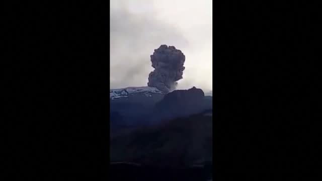 El volcán Nevado del Ruiz de Colombia continúa registrando alta actividad