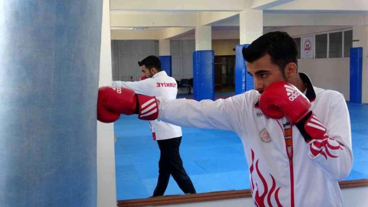 Milli kick boks sporcusu Sayın, olimpiyat hedefi için ter döküyor