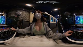 VR 360  5.7K 초고화질 - PC방에서 롤하는 여자  VR - A GIRL PLAY LOL VR  - VROK