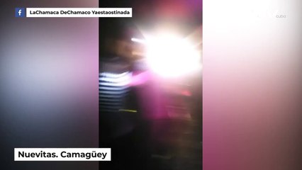 Policía golpea a niñas durante protesta contra el Gobierno en Nuevitas