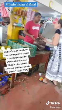 “Dios me lo dijo”: Mujer intentó llevarse mercadería sin pagar porque ‘son cosas que necesita’