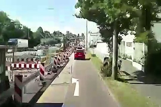 Ce conducteur va avoir beaucoup de chance... bon karma