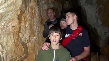 “Arusha nuk ish kanë këtu” / Haradinaj viziton shpellën, publikon pamje nga atje